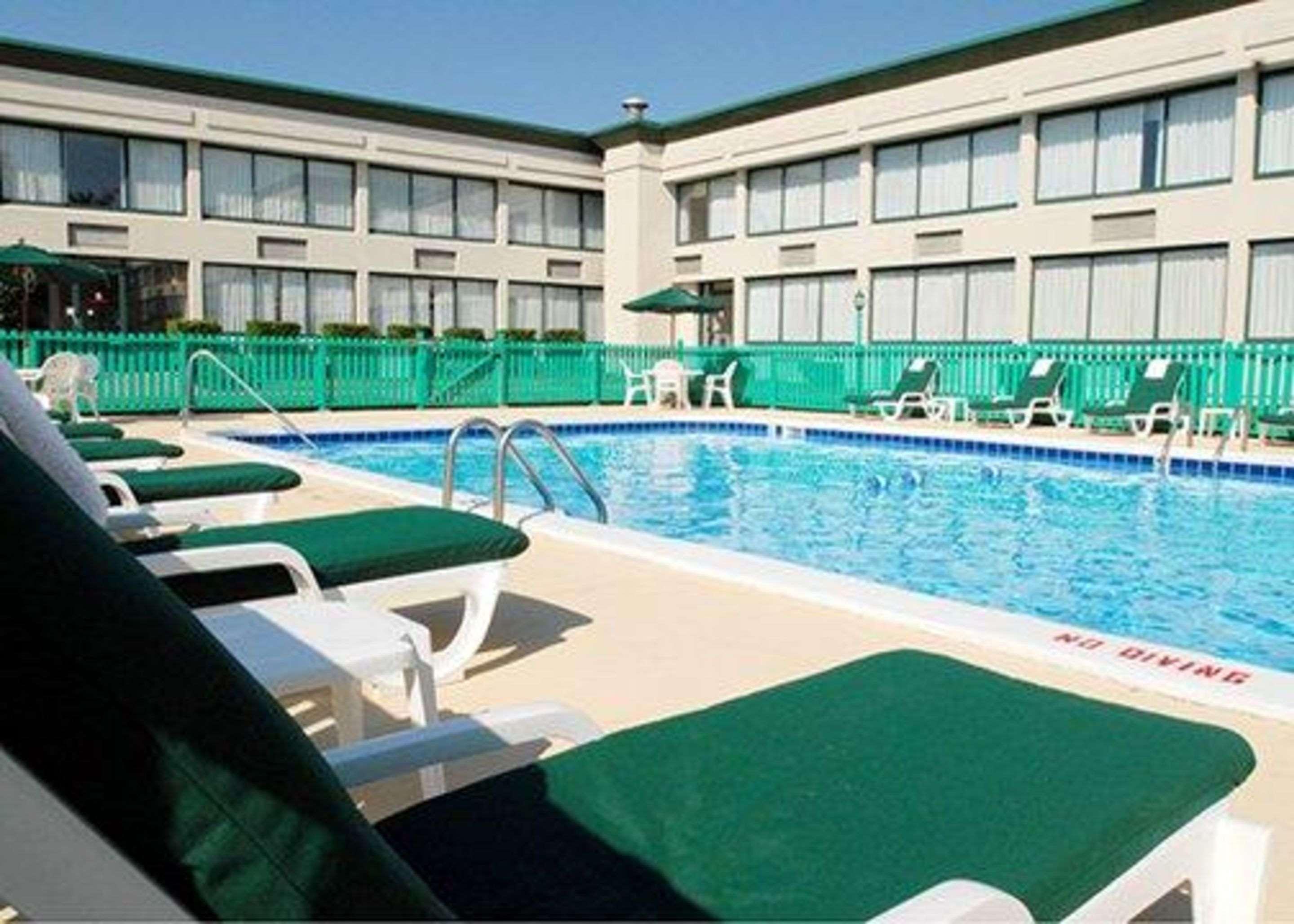 בקלי Quality Inn מראה חיצוני תמונה